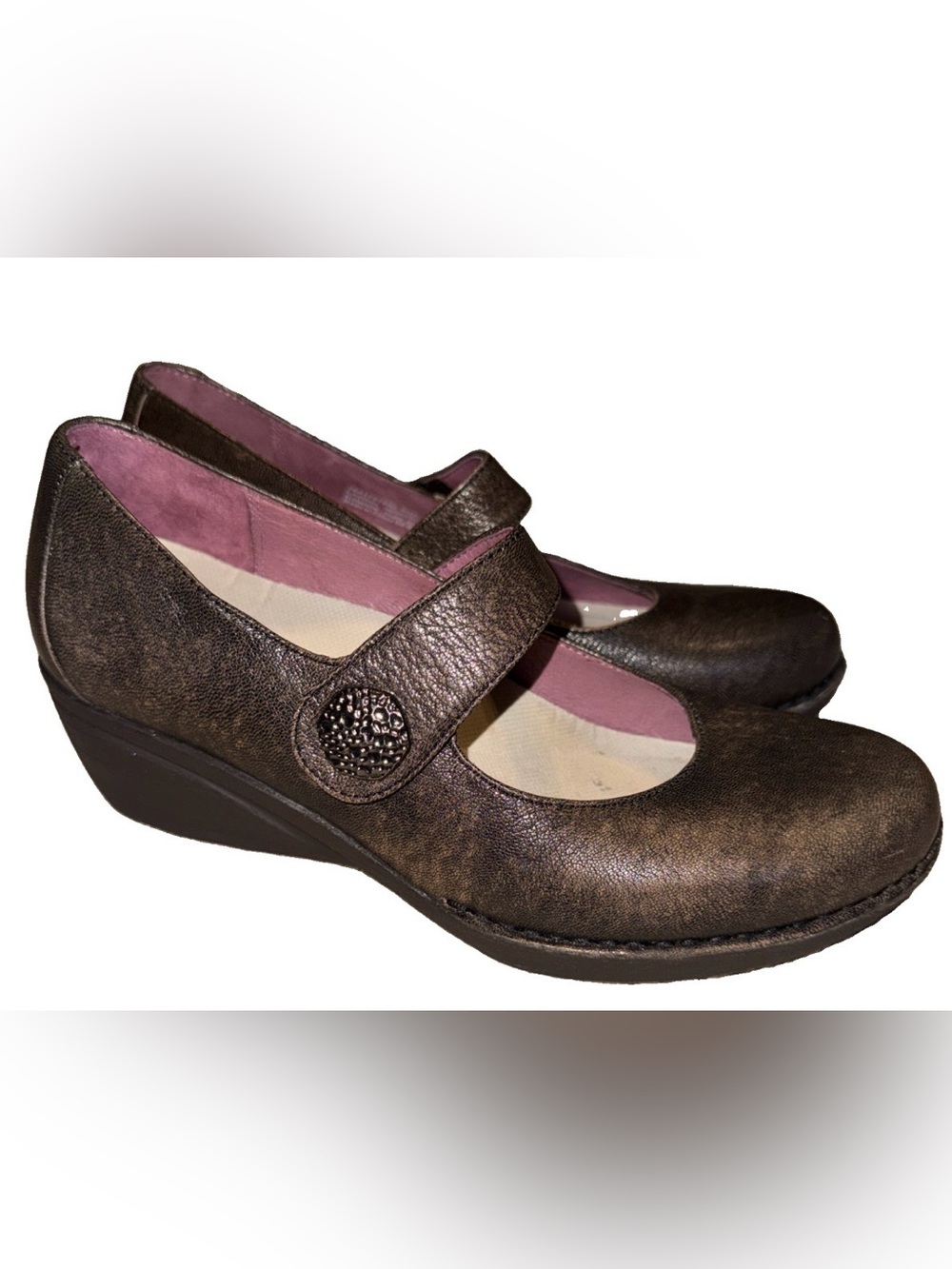 Dansko Mary Jane Flats in Metallic Brown size 39 U.S. 8.5 leather